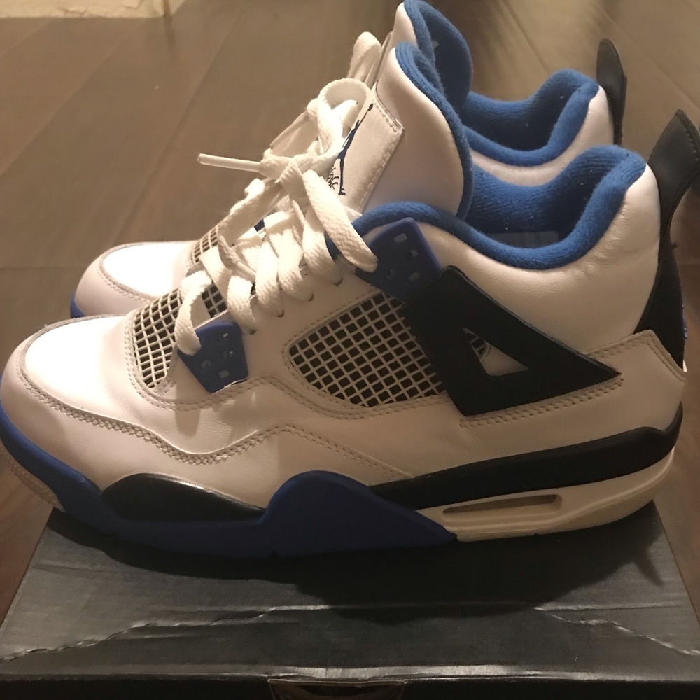 Jordan 4’s